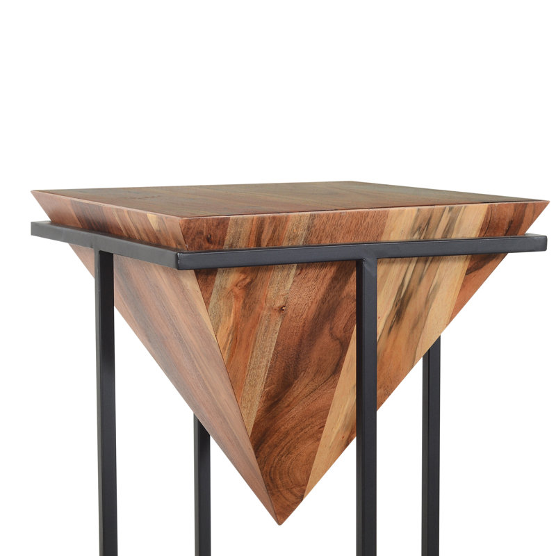 Table d'appoint Cherine Pyramid, H 30 po x l 15 po x P 15 po