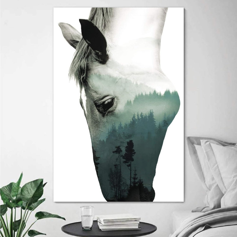 Courir avec des chevaux, un cheval sauvage et une montagne brumeuse, Toile tendue, H 36 po x l 24 po