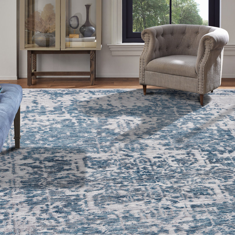 Oriental Area Rug in Blue/Ivory, Rectangle 7'6" x 9'6"