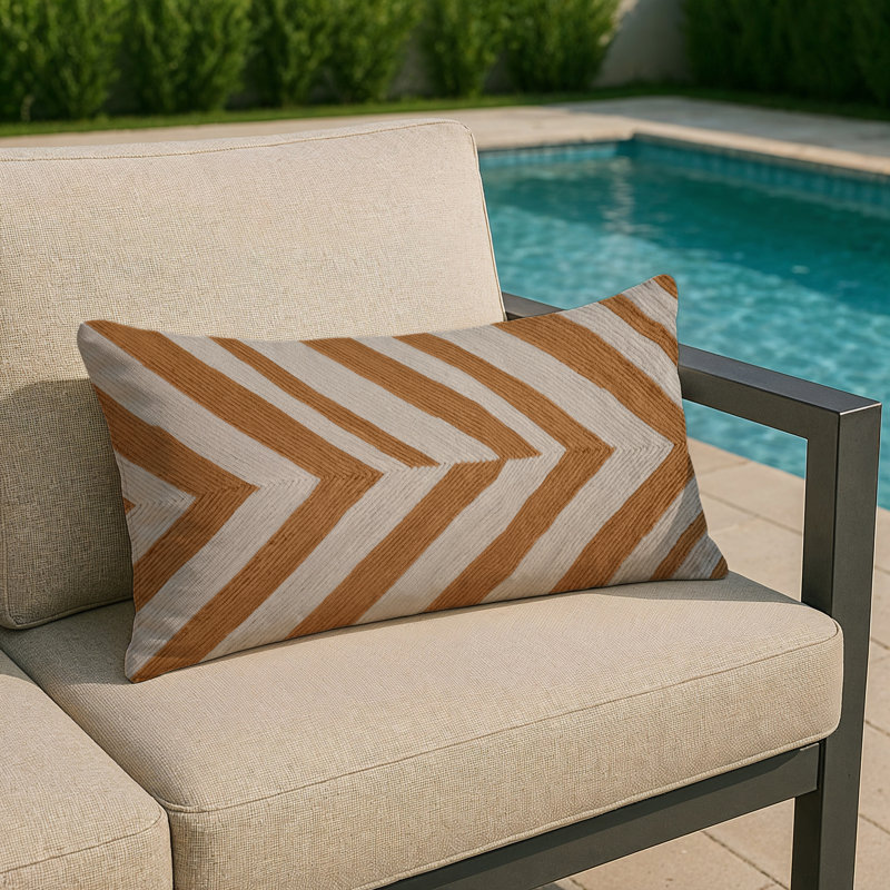 Coussin d'intérieur et d'extérieur, Rectangulaire H 25 po x l 18 po, Caramel rayé gris clair