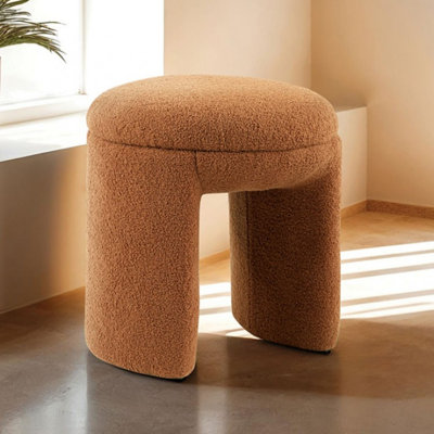 Harun Stool