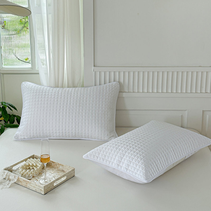 Quilted Pillow Sham - Half-enclosed - Gray, White