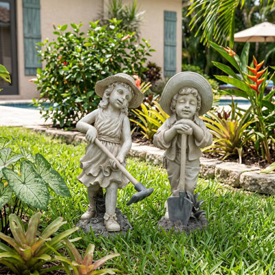 Young Gardeners 2 Piece Statue Set