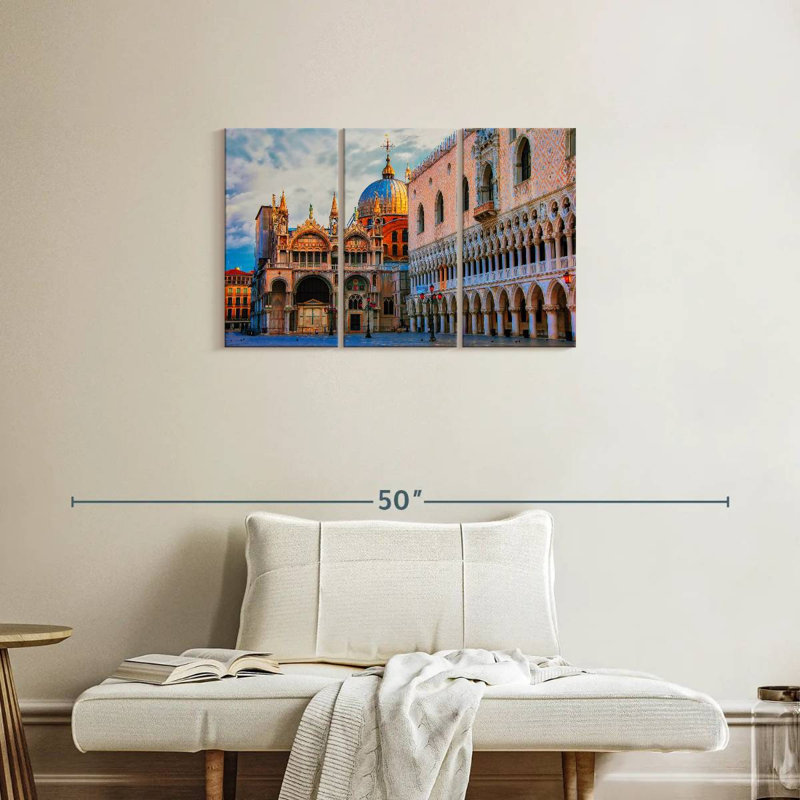 Sebbie Saint Mark's Square, 20" H x 33" W