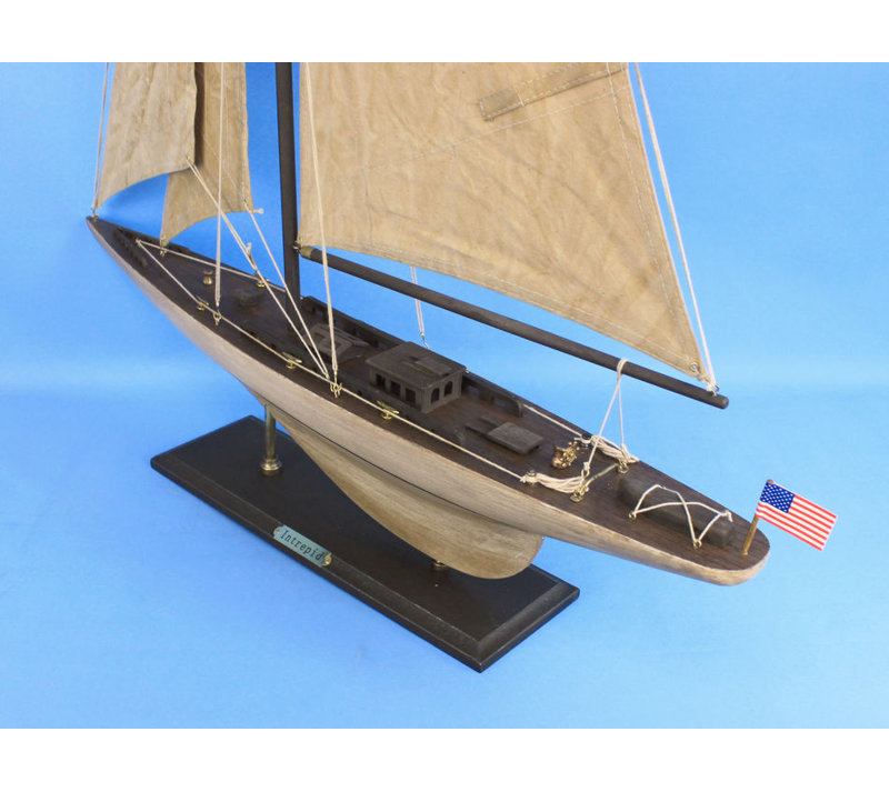 Voilier miniature en bois 35 po Laidley