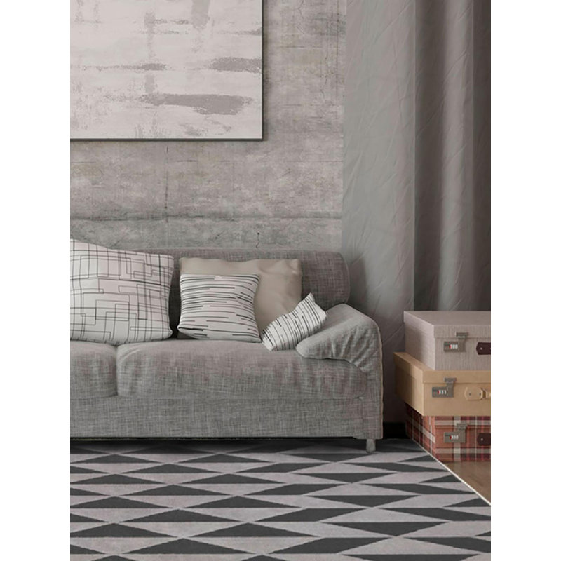 Urbano Geometric Area Rug in Gray, Rectangle 6'8" x 9'7"
