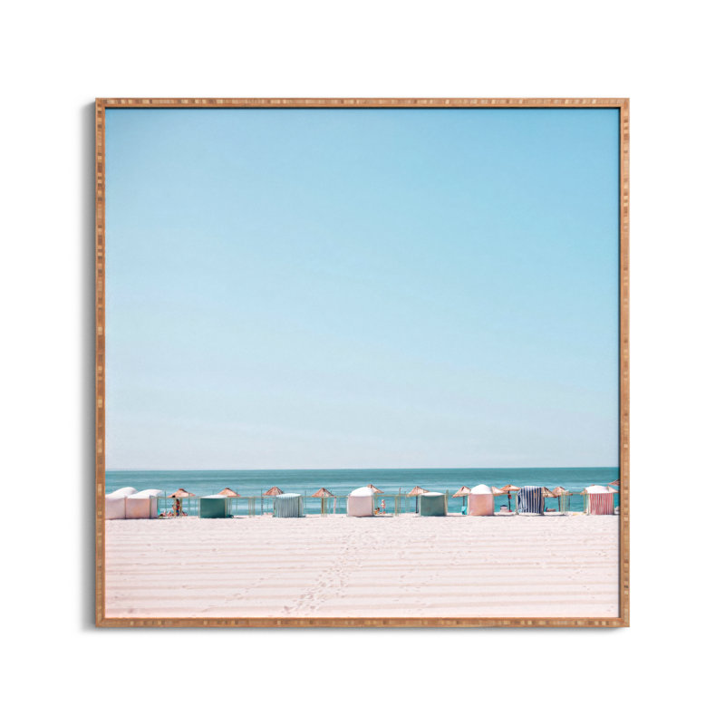 Beach Huts par Hello Twiggs - Cadre photo sur papier, H 30 po x l 30 po, Brun
