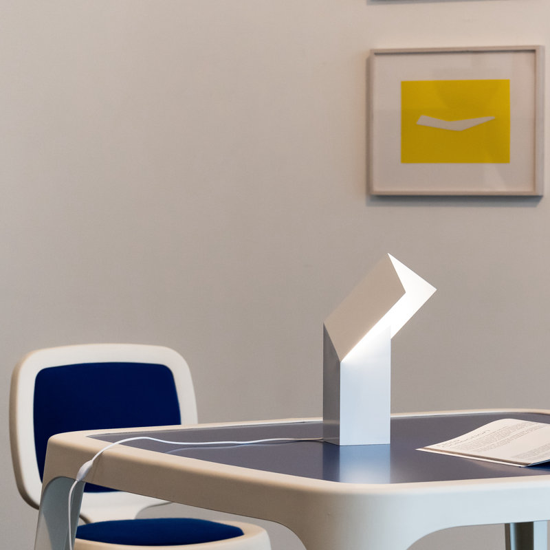 Lineair LED Table Lamp, White