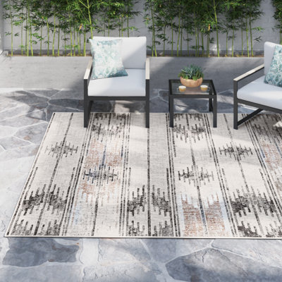 Tapis gris Celestia Tribal Baltic