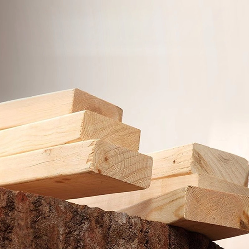Chaise luxueuse en bois massif clair, Orienté à gauche (vu de face)