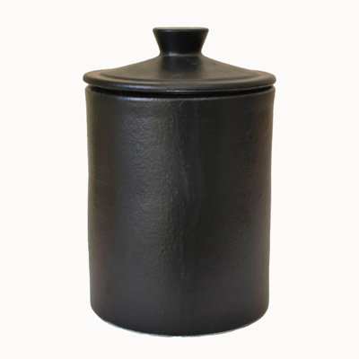 Pot en céramique fabriqué à la main