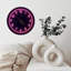 Horloge de style néon sur fond étoilé