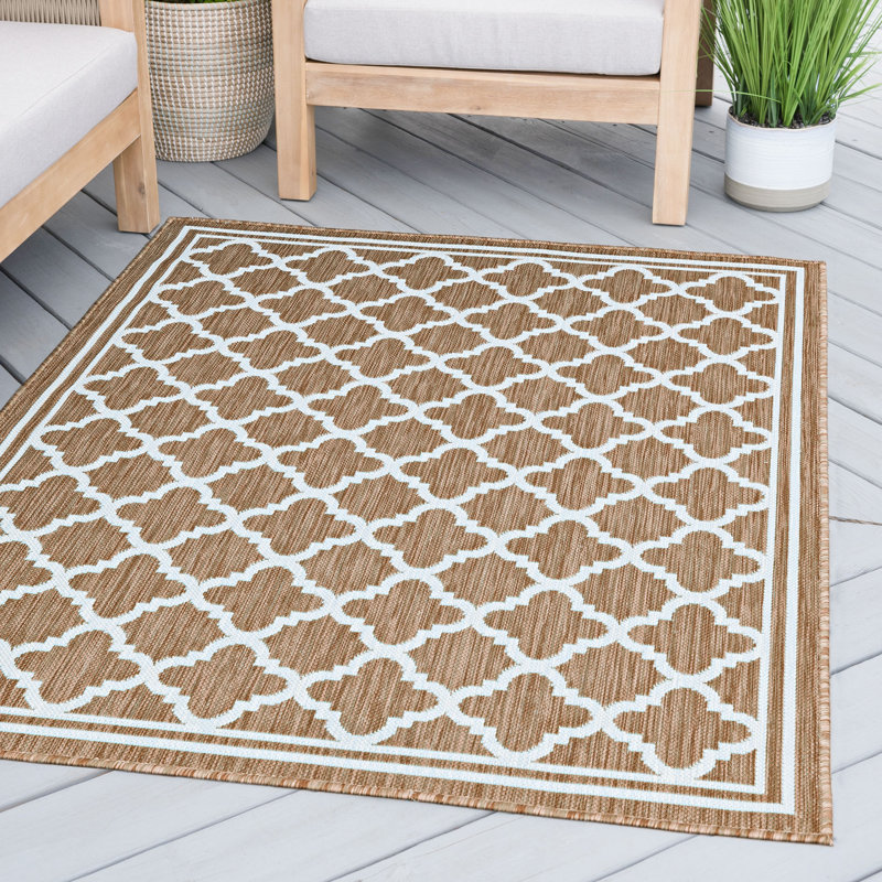 Tapis d'intérieur / extérieur à motif géométrique tissé à plat doré / crème Lavallée, Rectangle 2 pi x 3 pi