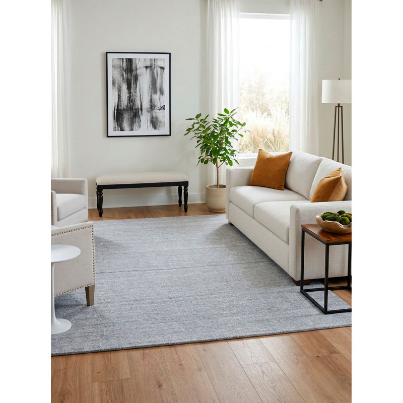Puja Hand Loomed Area Rug in Gray/Ivory, Rectangle 5' x 8'