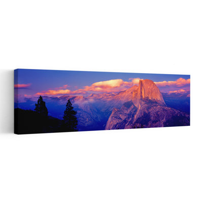 Lumière du soleil tombant sur une montagne, demi-dôme, vallée de Yosemite, parc national de Yosemite, Californie, États-Unis, paysage contemporain abstrait, art mural