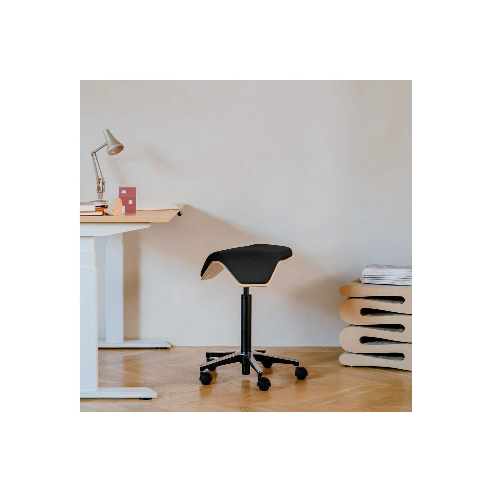 Saddle Chair, Black