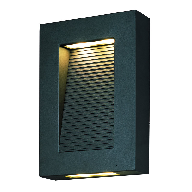 Vossi Aluminum LED Wall Light