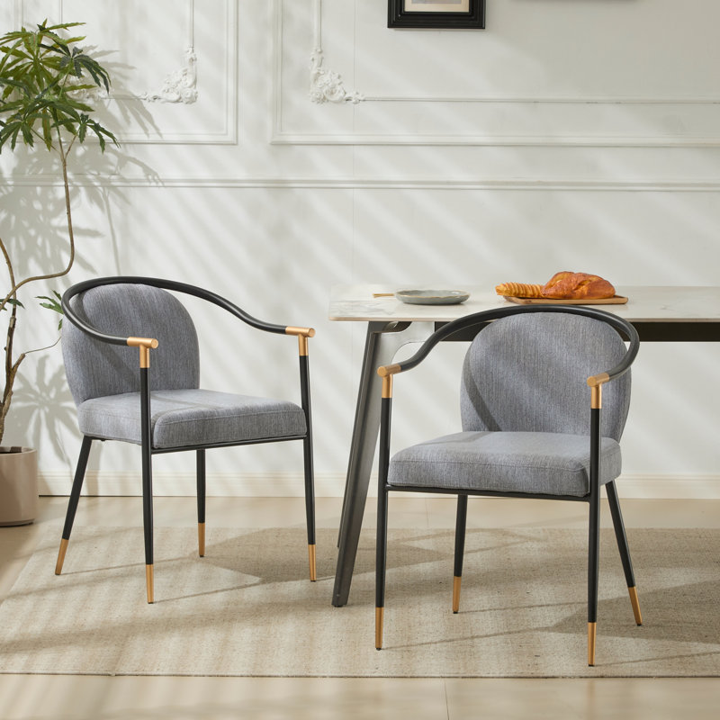 Chaise rembourrée moderne avec accoudoirs en métal