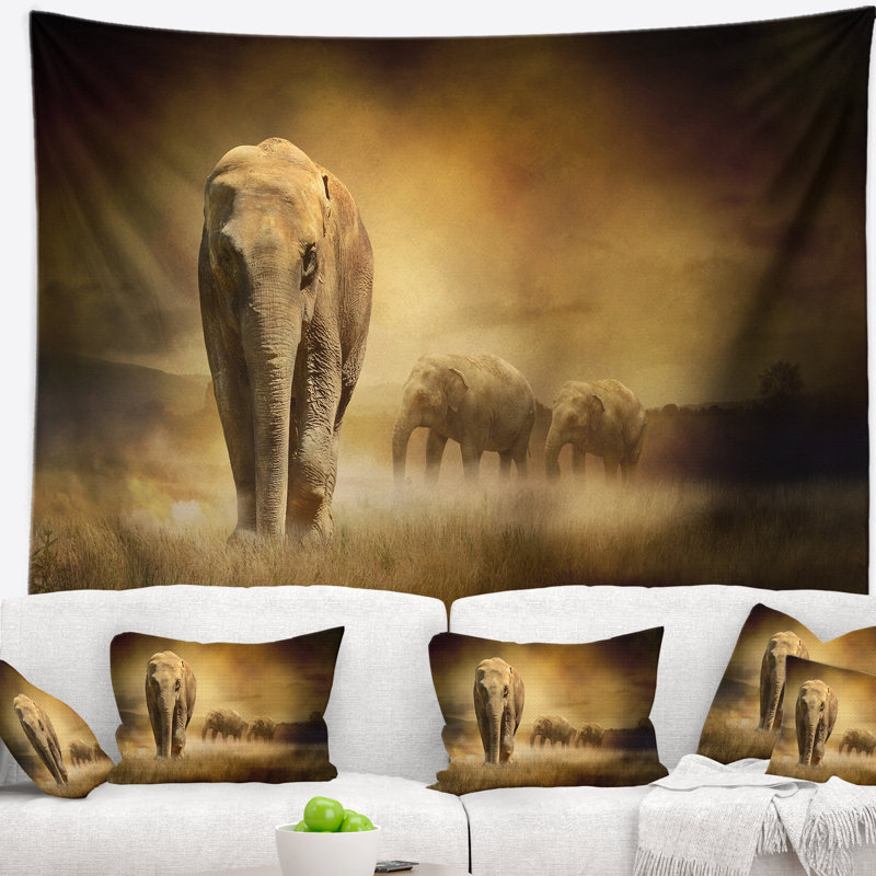 Éléphants au coucher de soleil tapisserie Animal, H 32 po x l 39 po