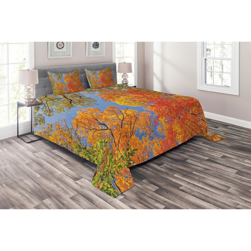 Farmhouse / Country Floral Coverlet