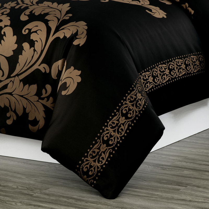 Valor 7-Piece Bed in a Bag Jacquard Floral Comforter Set with Sheets, King Comforter + 4 Additional Pieces, Black/Gold