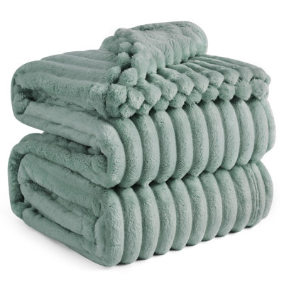 Jeté de lit en flanelle pour fille, couverture douce et confortable 300 GSM pour dortoir et décoration intérieure, cadeau toutes saisons