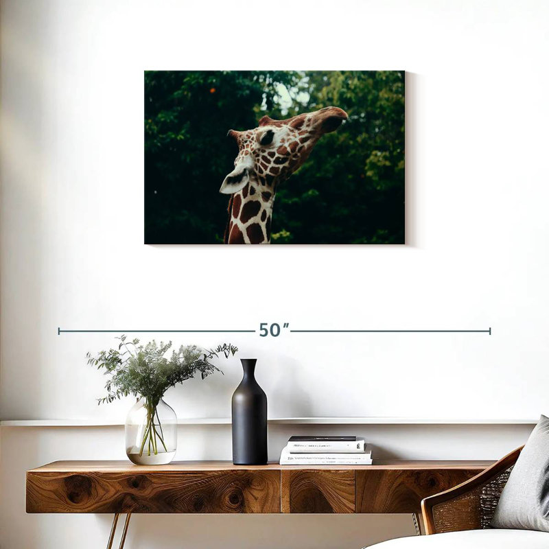 Brampt Giraffe Head Close-Up, 20" H x 30" W