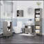 Armoire de rangement polyvalente pour salle de bain avec tablettes et portes ouvertes, maximisant l'espace et l'organisation