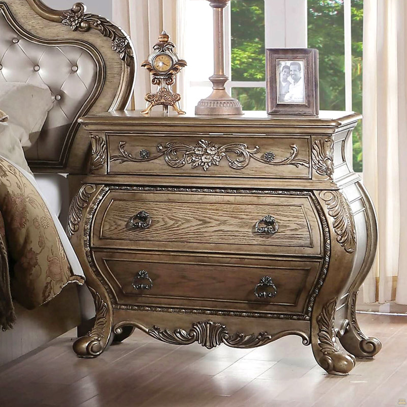 3 Drawers Nightstand