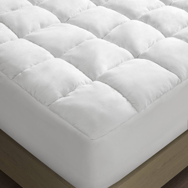 Queen White Overfilled Down Alternative Mattress Pad