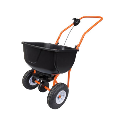 Épandeur à conducteur marchant de 32 kg, pneus de 20 cm, largeur d'épandage de 3 m, poignée, trémie noire