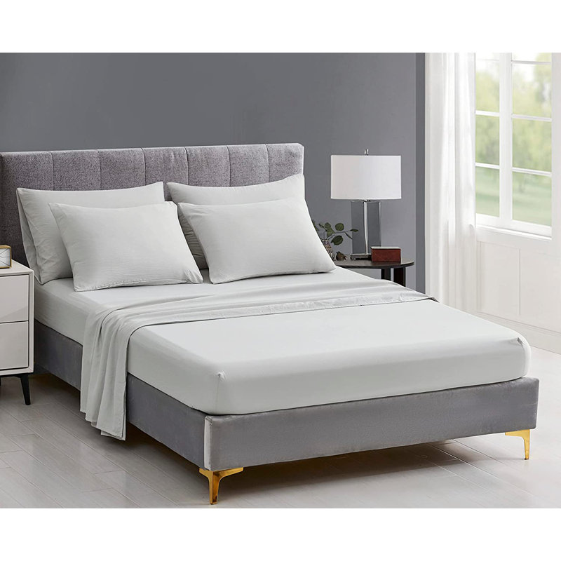 Light Gray Queen Microfiber Triangle Geometric Bed in a Bag Set