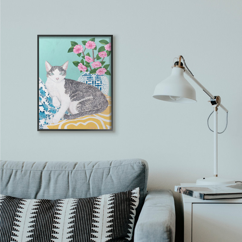 «Cat with Cushion and Vase Pastel Animal» par Sally B - reproduction d'art, H 30 po x l 24 po x P 1,5 po