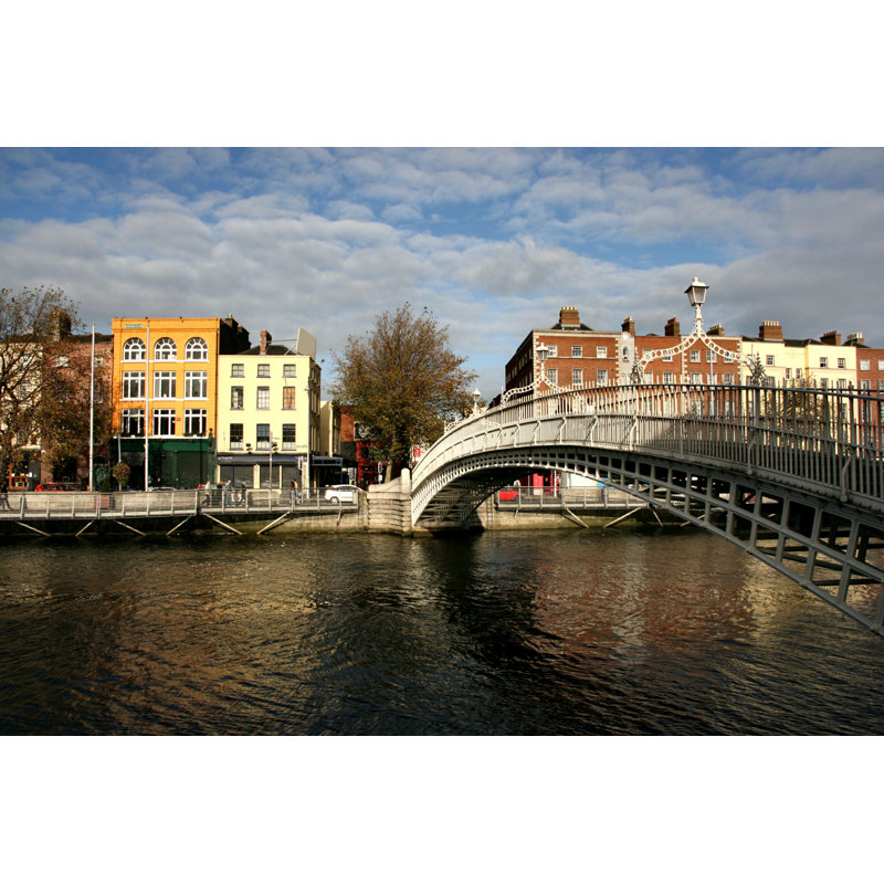 Crovetti Ha'penny Bridge In Dublin par - Photographie de toile tendue, H 24 po x l 36 po