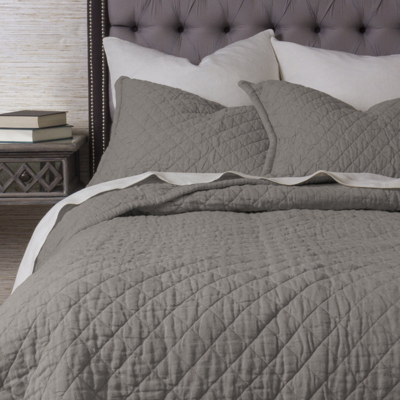 Dalen Ash Grey Linen Quilt, Twin Quilt