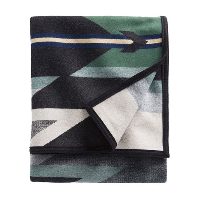 Pendleton Wyeth Trail Oxford Blanket, King