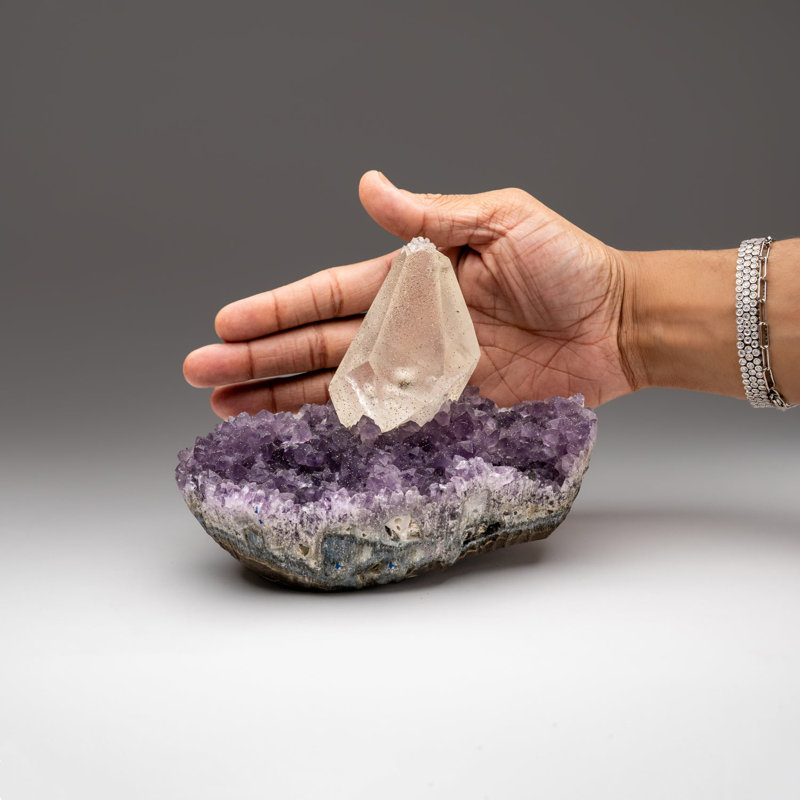 Calcite avec pyrite sur améthyste