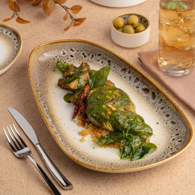 Porcelain Upala Plate | 13.3"