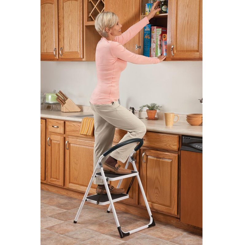Escabeau et tabouret combinés