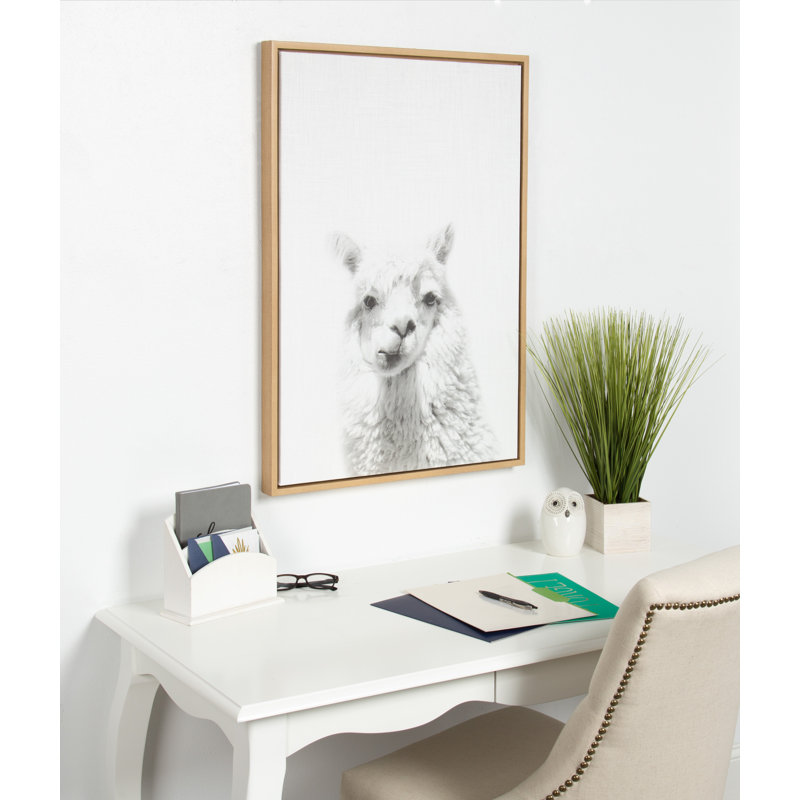 «Alpaca Portrait» par Simon Te, impression sur toile encadrée, Encadré naturel, L 23 po x H 33 po