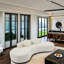 Canapé modulaire incurvé de 105,5 po avec 2 coussins décoratifs, canapé de salon rembourré de luxe moderne, aucun assemblage requis, rembourrage à haute résilience-1797258388