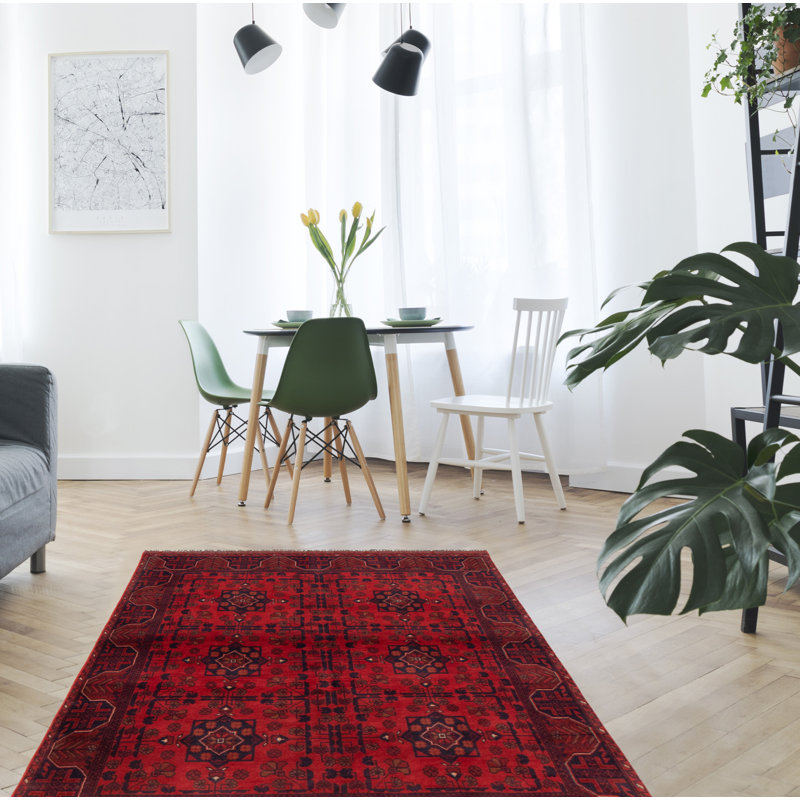 Tapis rouge Maleaha Esari 4 pi 9 po x 6 pi 3 po