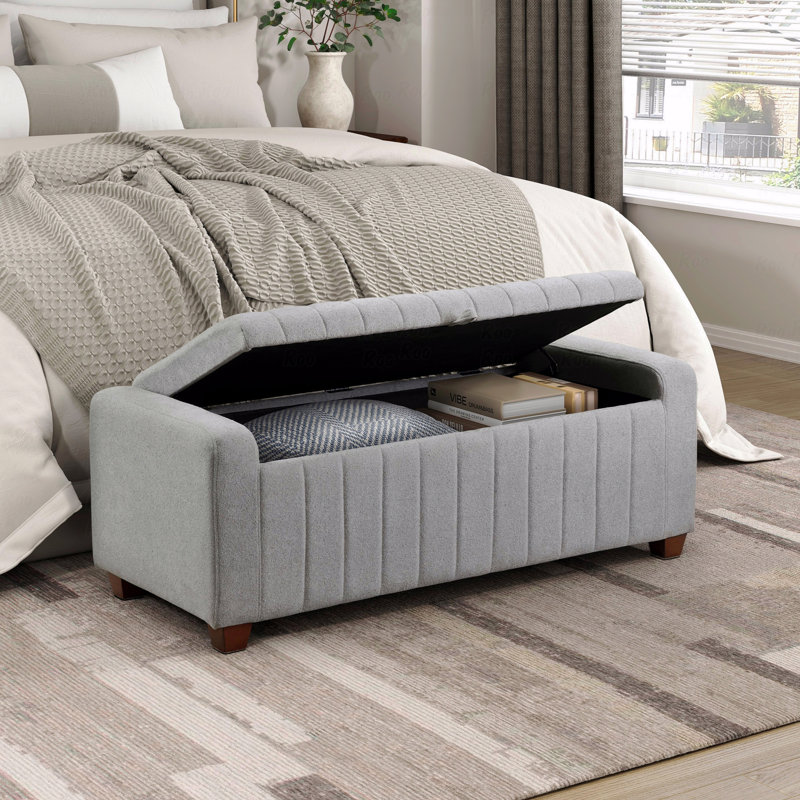 Banc de rangement moderne et contemporain avec rangement intérieur intégré et pieds en bois massif Piedmont, Gris clair
