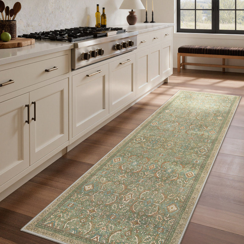 Tapis oriental vert performance Abastos, Tapis de couloir 2 pi 6 po x 8 pi, Green