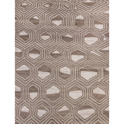 Hand Knotted Geometric Area Rug in Dune/Ivory