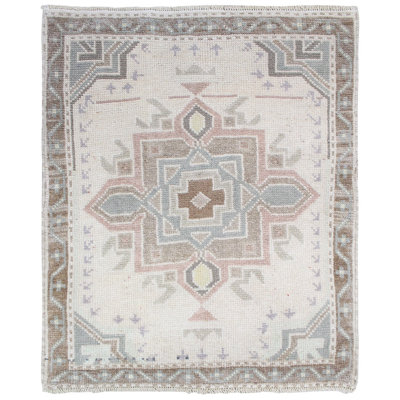 Yastik One-of-a-Kind 2'3" X 2'8" Area Rug
