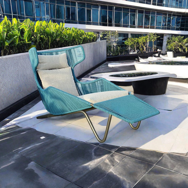 Chaise longue d'extérieur en rotin