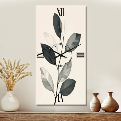 Horloge murale scandinave en métal « Feuille en lignes discrètes II »