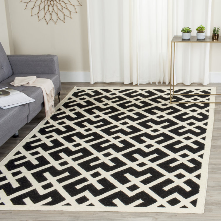 Nilufer Geometric Wool Hand Woven Area Rug