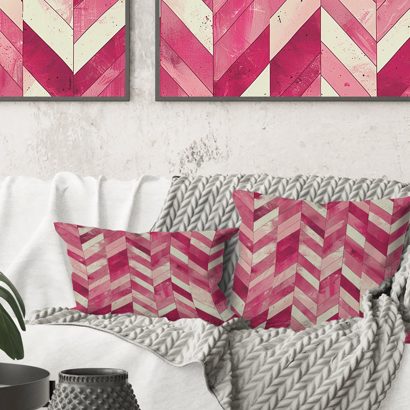 Coussin décoratif rose à motif de chevrons II, H 16 po x l 16 po
